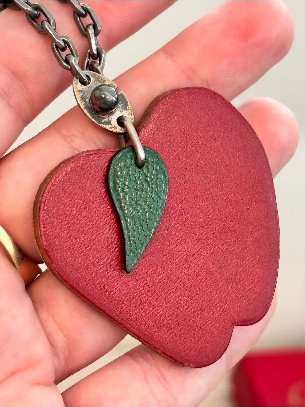 Hermès Vintage Leather Fruit Apple Bag Charm - Picture 5 of 13